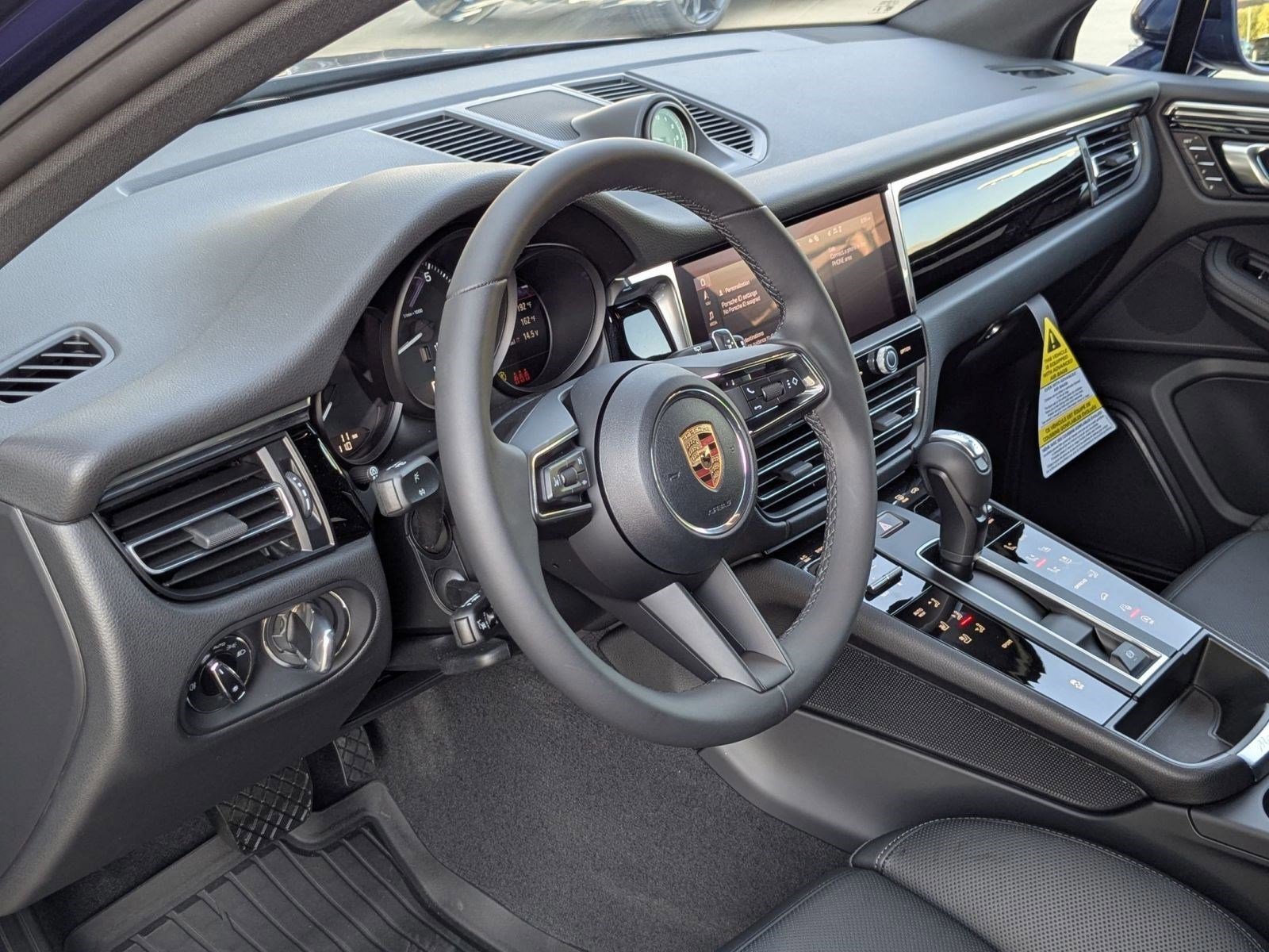 Certified 2026 Porsche Macan AWD/4WD video 4
