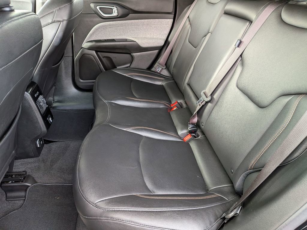 Used 2024 Jeep Compass Latitude AWD/4WD image 35