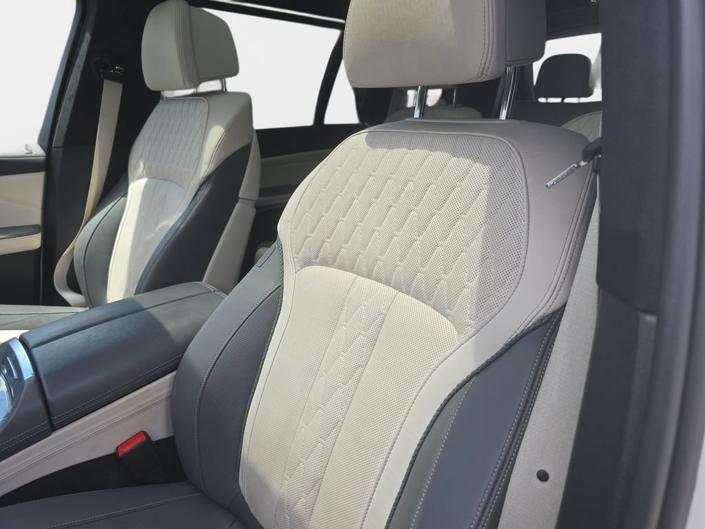 Certified 2024 BMW X7 M60i w/ Executive Package AWD/4WD image 13
