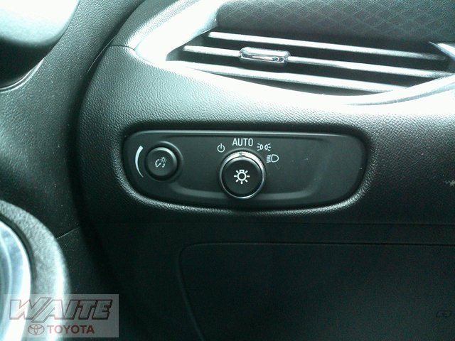 Used 2018 Chevrolet Malibu LT image 13