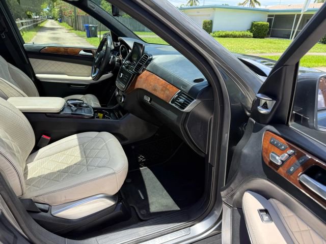 Used 2017 Mercedes-Benz GLS 550 4MATIC image 7