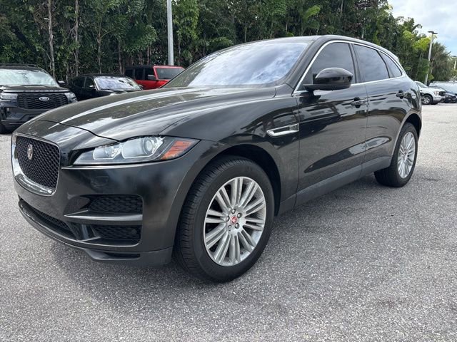Used 2020 Jaguar F-PACE Premium image 4