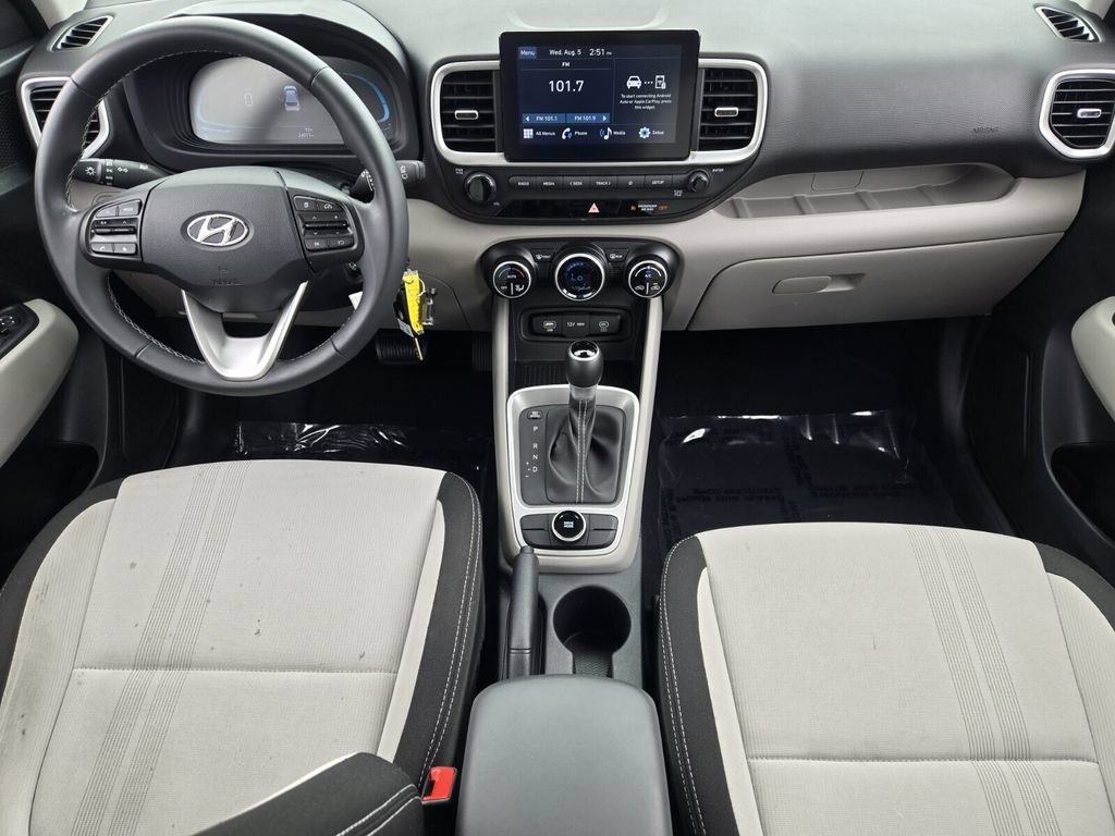 Certified 2023 Hyundai Venue SEL FWD image 12