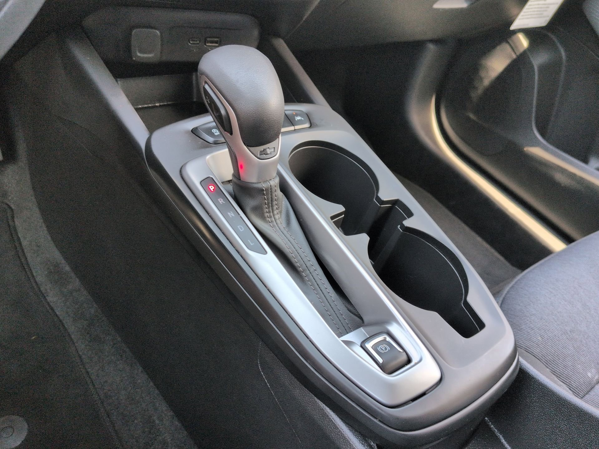 Used 2024 Chevrolet Trax LS FWD image 16