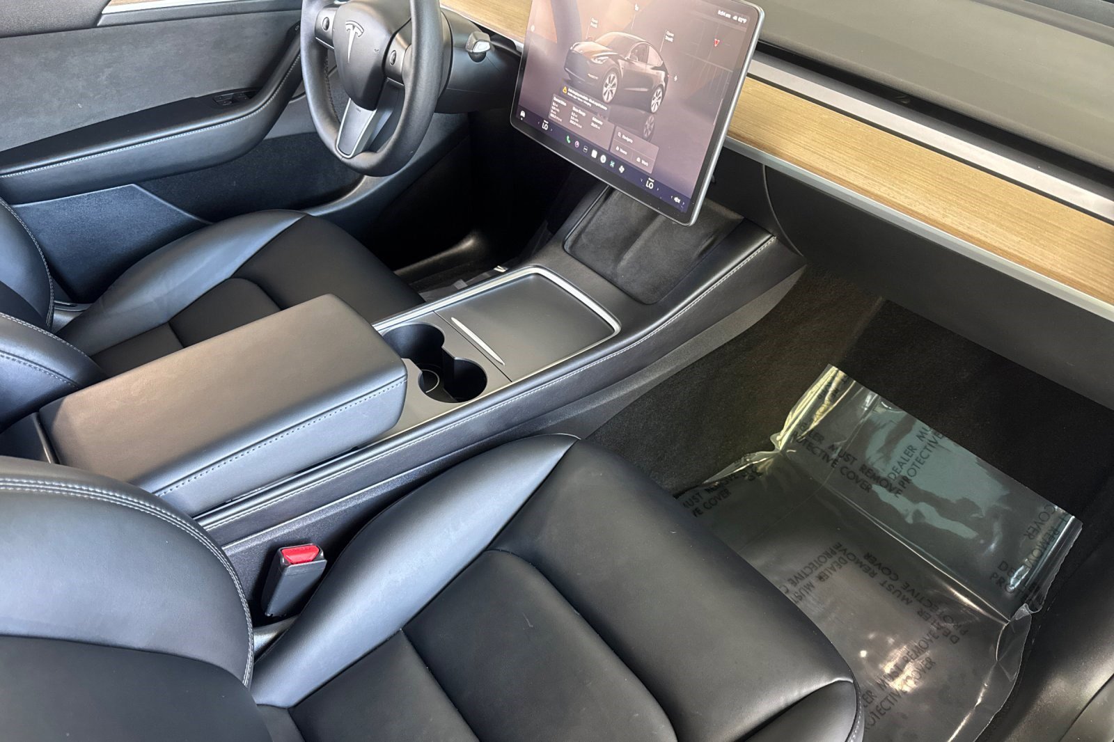 Used 2024 Tesla Model Y Long Range AWD/4WD image 32