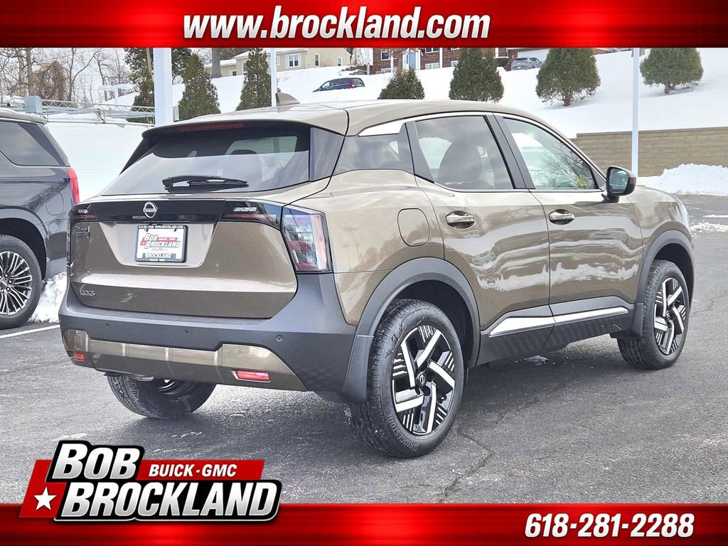 Used 2025 Nissan Kicks SV w/ Charging Package image 3