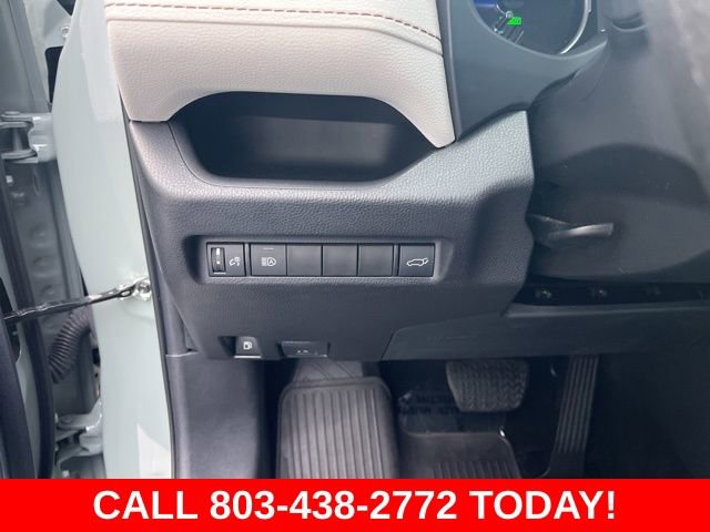 Used 2022 Toyota RAV4 XLE w/ Convenience Package AWD/4WD image 31