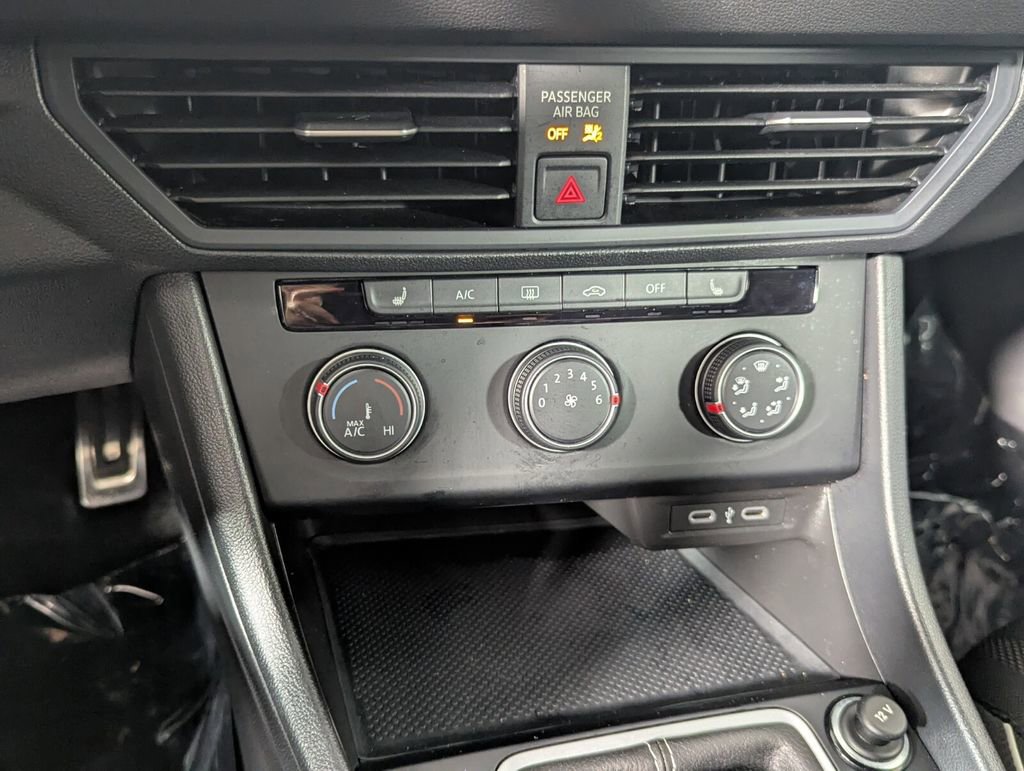 Used 2024 Volkswagen Jetta Sport FWD image 19