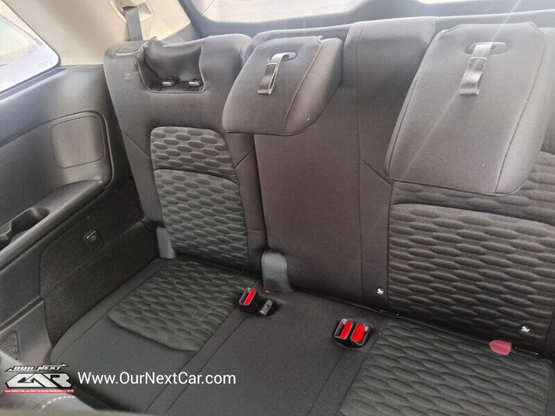 Used 2022 Nissan Pathfinder S w/ Cargo Package image 7