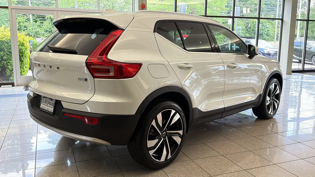 Used 2025 Volvo XC40 B5 Plus w/ Protection Package Premier AWD/4WD image 8