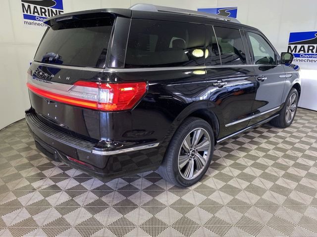 Used 2018 Lincoln Navigator Select AWD/4WD image 16