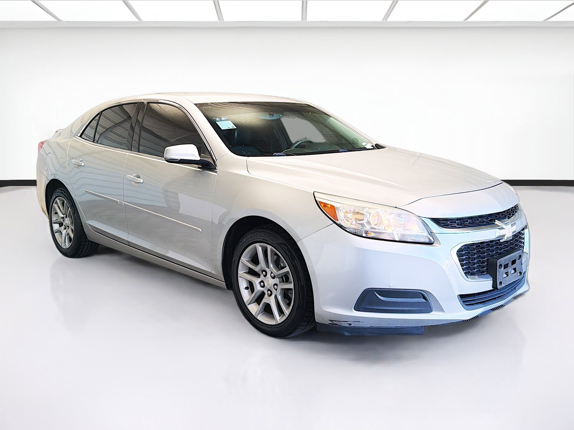 Used 2015 Chevrolet Malibu LT w/ Power Convenience Package FWD image 3