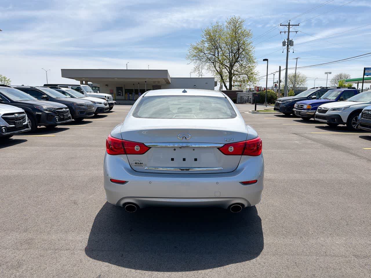 Used 2016 INFINITI Q50 Premium w/ Driver Assistance Package AWD/4WD image 12