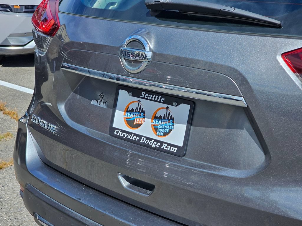 Used 2019 Nissan Rogue S FWD image 14