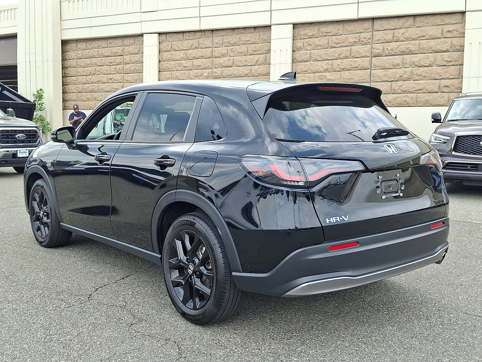 Used 2025 Honda HR-V Sport image 6