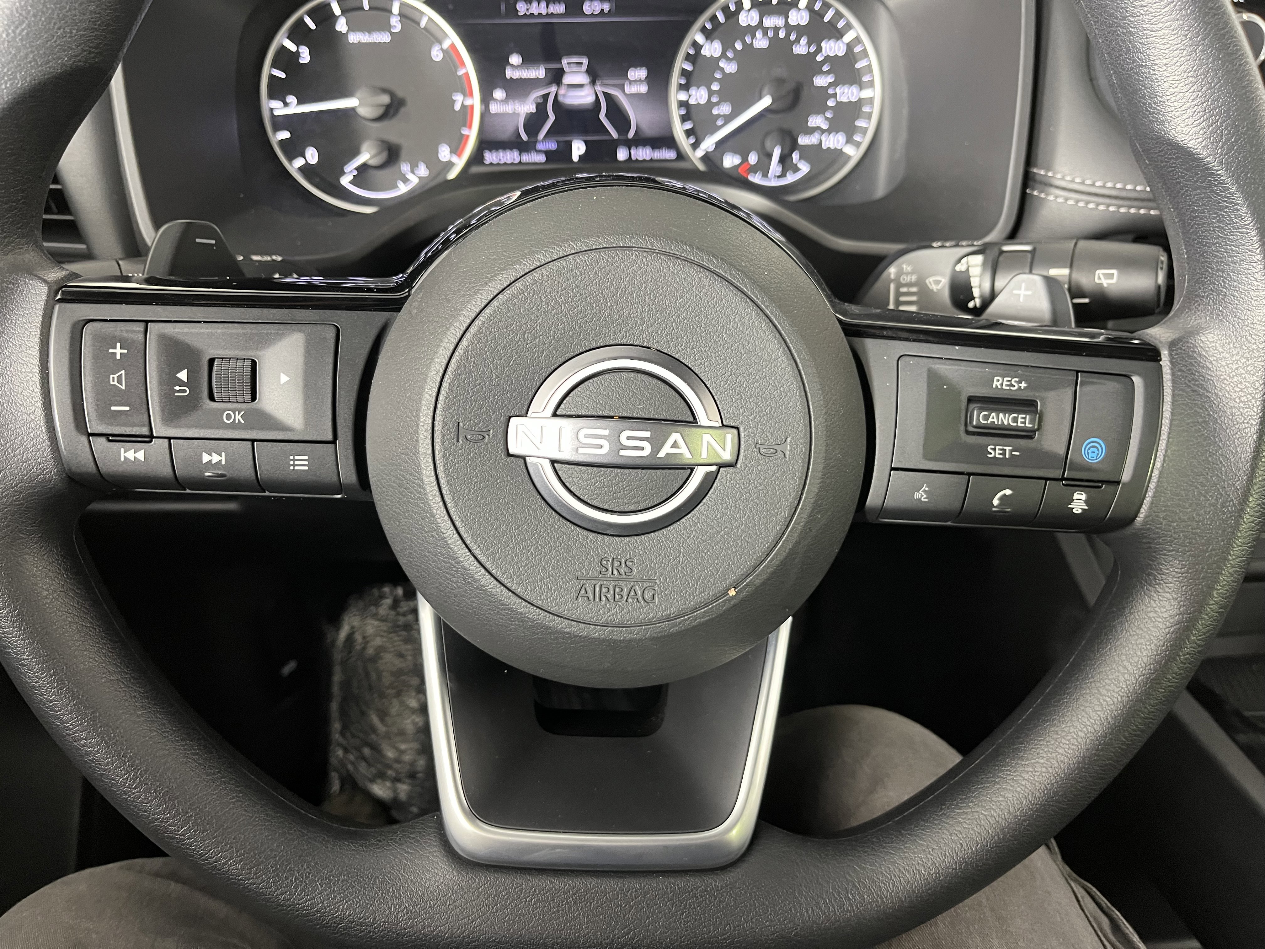 Used 2023 Nissan Rogue SV image 22