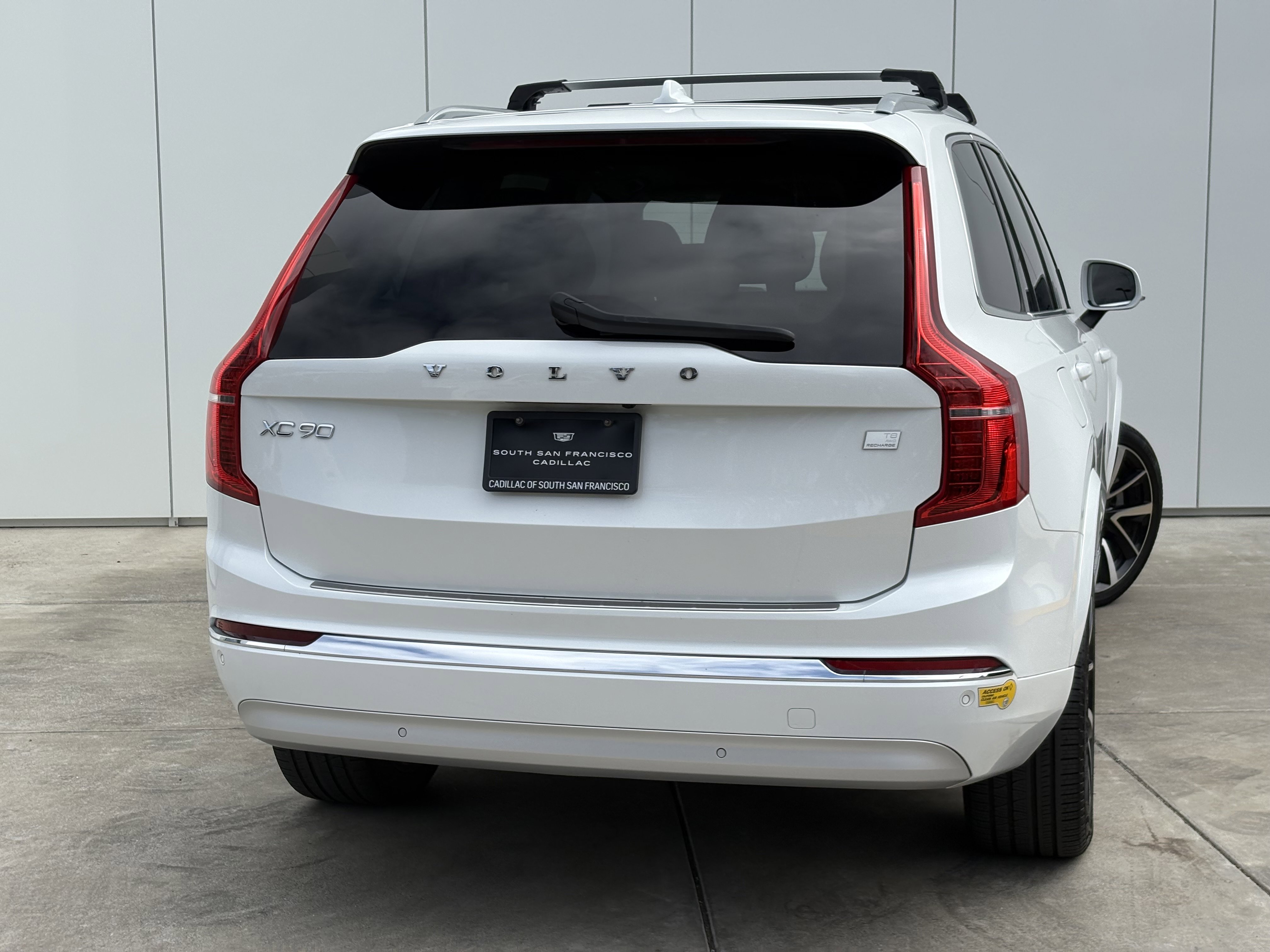 Used 2022 Volvo XC90 T8 Inscription Expression w/ Advanced Package AWD/4WD image 6