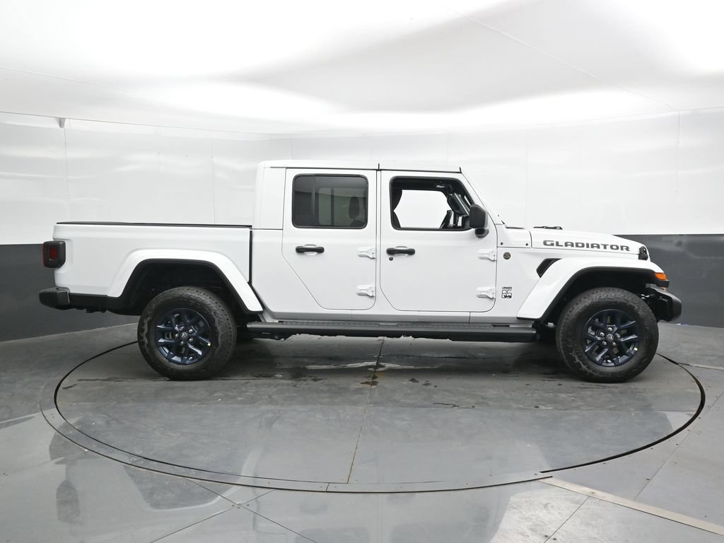 New 2026 Jeep Gladiator Sport AWD/4WD image 5