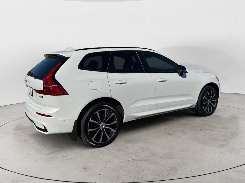 Certified 2024 Volvo XC60 B5 Plus w/ Climate Package AWD/4WD image 7