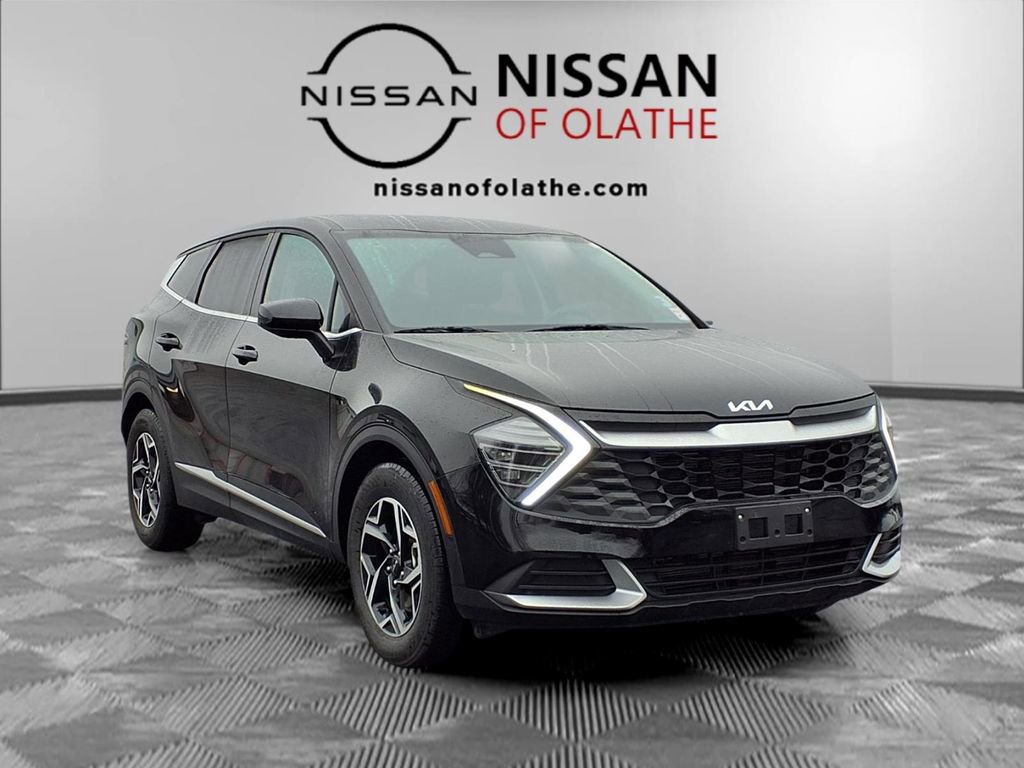 Used 2025 Kia Sportage LX image 30