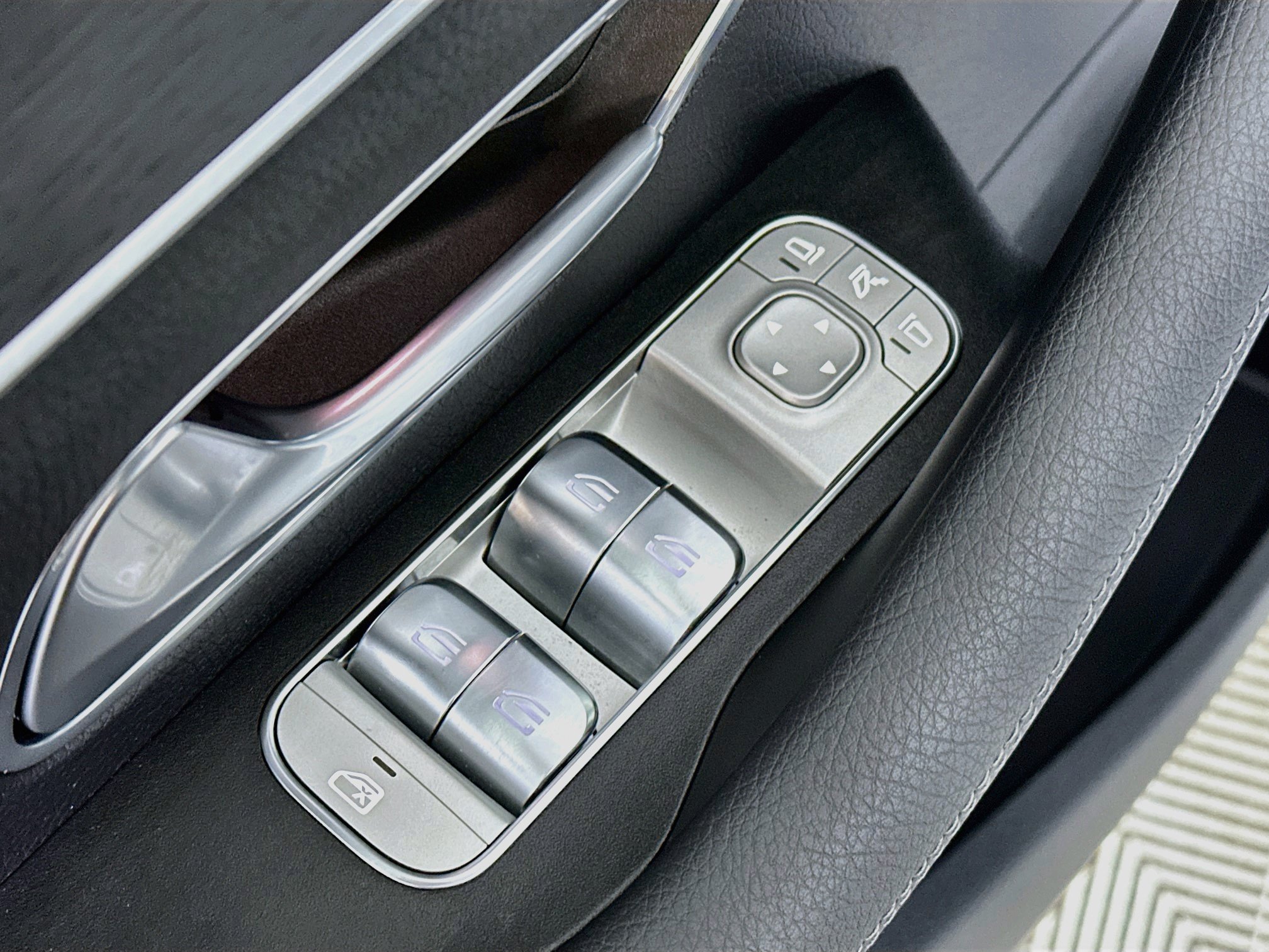 Used 2025 Mercedes-Benz GLS 580 4MATIC image 18