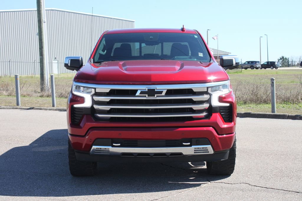 Used 2023 Chevrolet Silverado 1500 High Country w/ Technology Package image 3