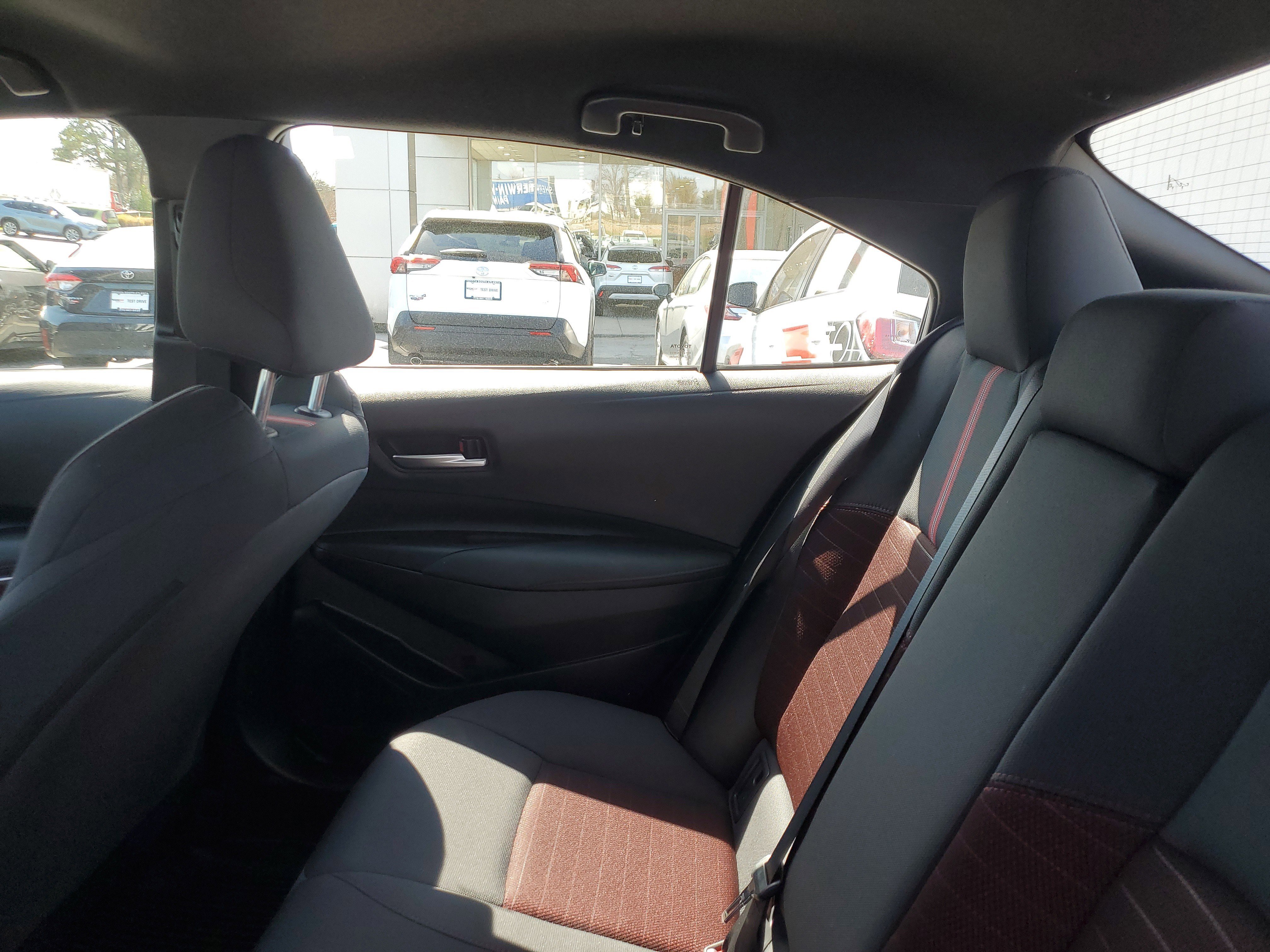 Used 2025 Toyota Corolla SE image 10