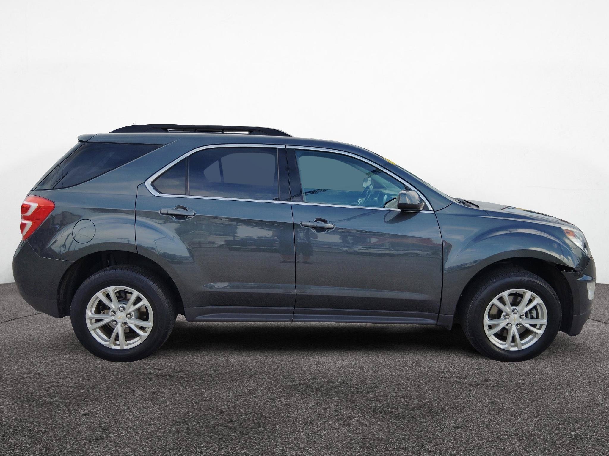 Used 2017 Chevrolet Equinox LT w/ Convenience Package FWD image 8