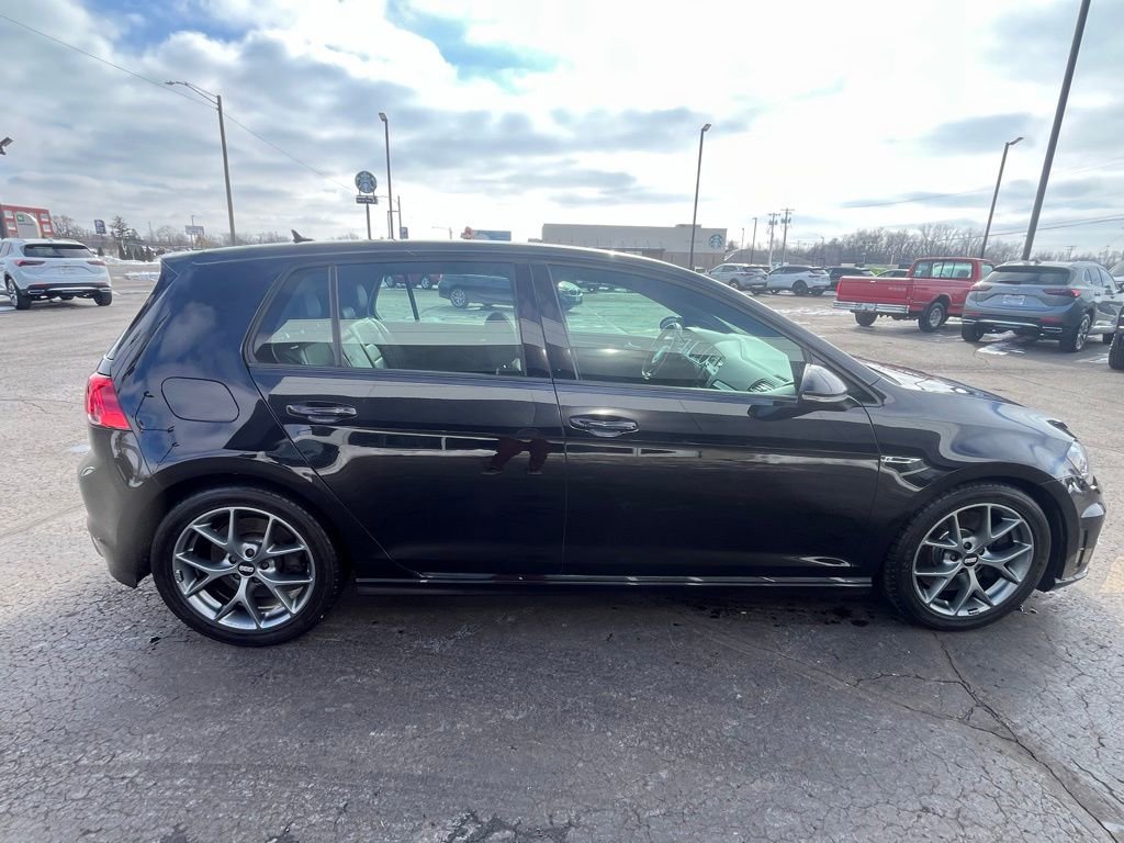 Used 2017 Volkswagen Golf R 4-Door image 6