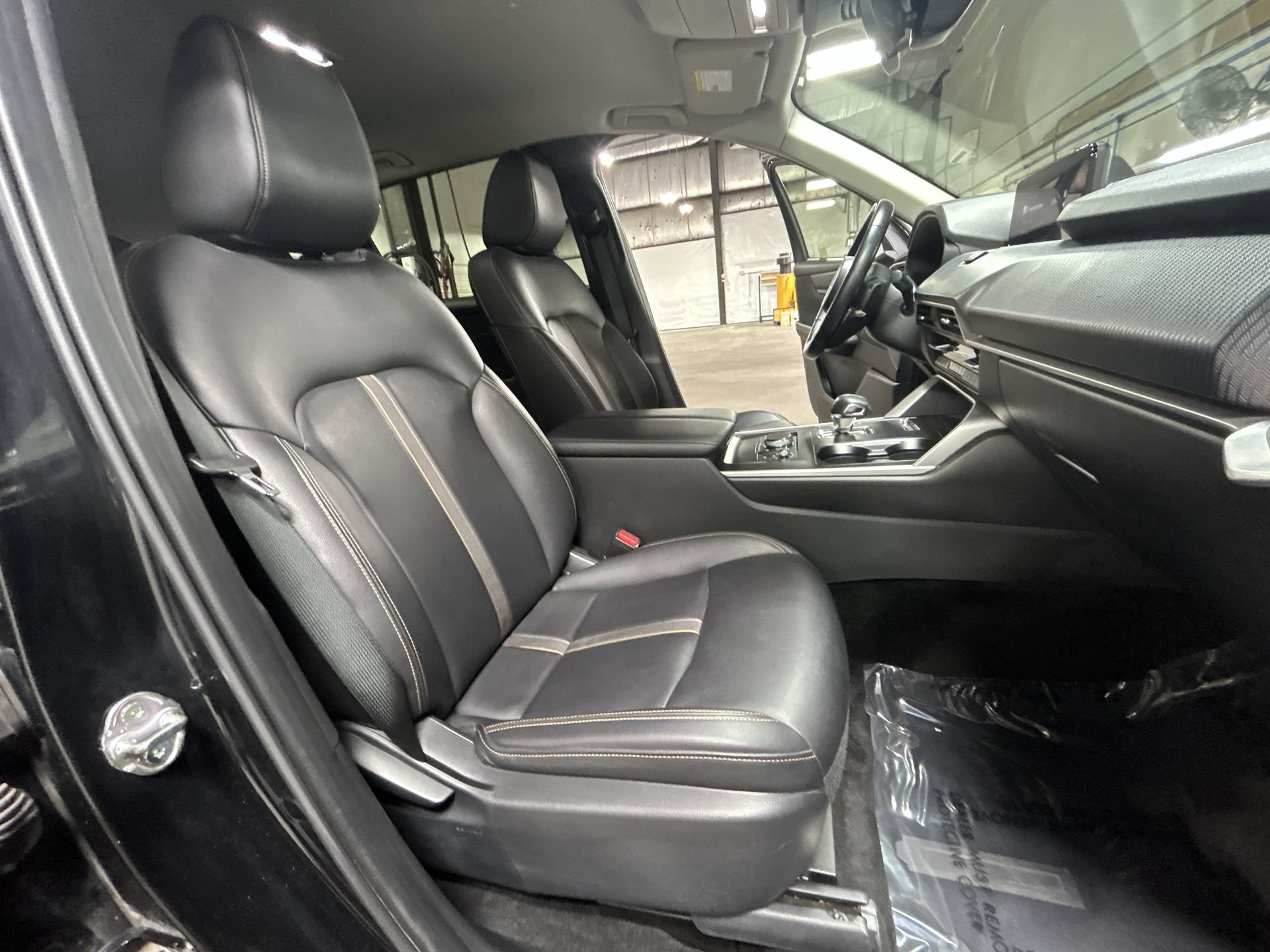Used 2025 MAZDA CX-90 3.3 Turbo w/ Select Package AWD/4WD image 28