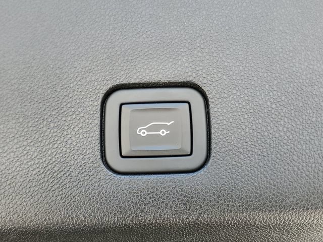 Certified 2024 Cadillac XT6 Luxury FWD image 11