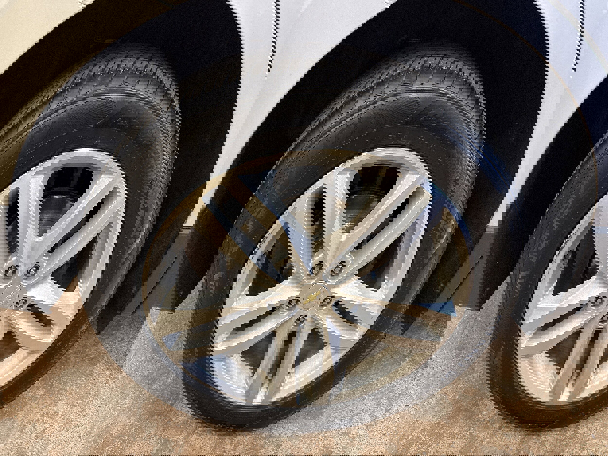 Used 2020 Chevrolet Equinox Premier image 12