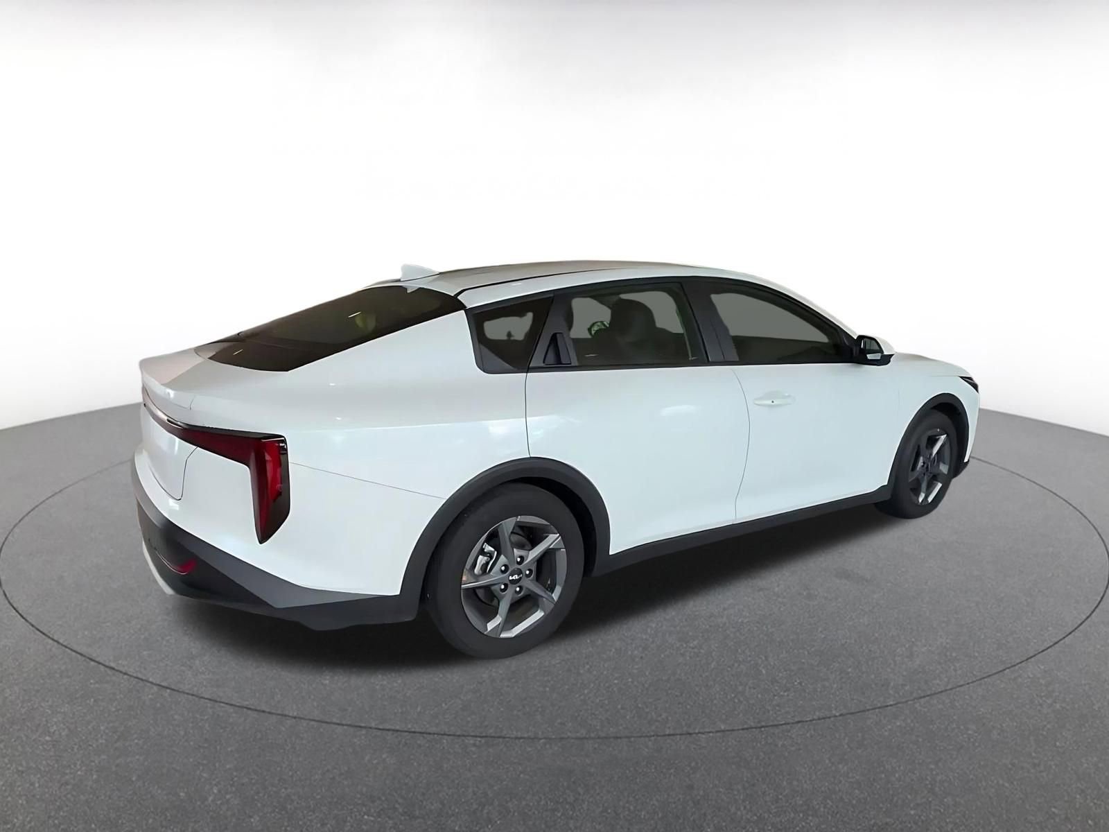 Used 2025 Kia K4 FWD image 14