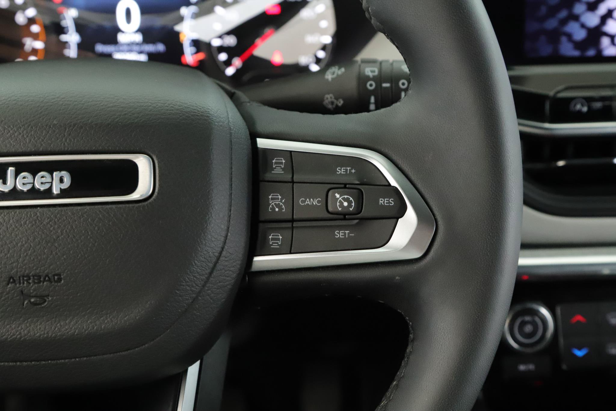 Used 2023 Jeep Compass Limited AWD/4WD image 9