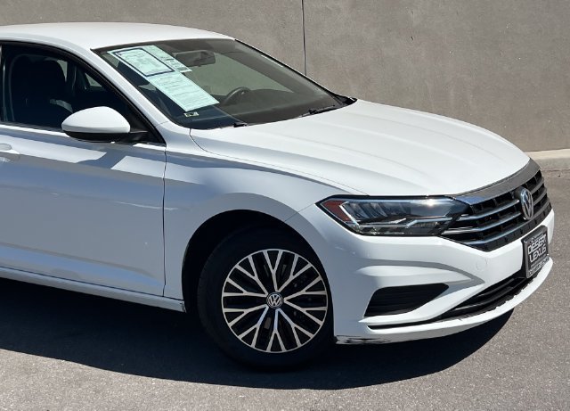 Used 2021 Volkswagen Jetta S w/ Driver Assistance Package FWD image 2
