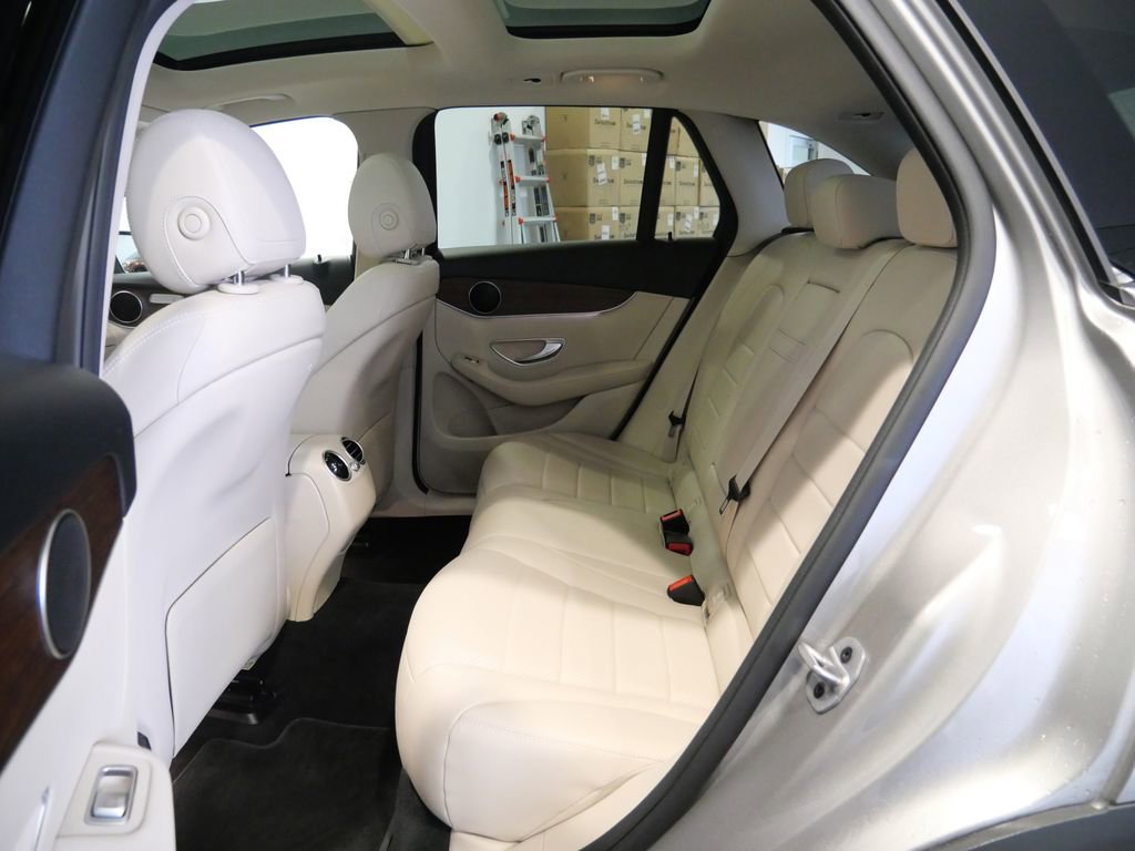 Used 2022 Mercedes-Benz GLC 300 4MATIC image 26
