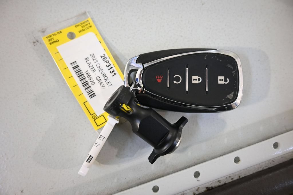 Used 2025 Chevrolet Blazer LT FWD image 20