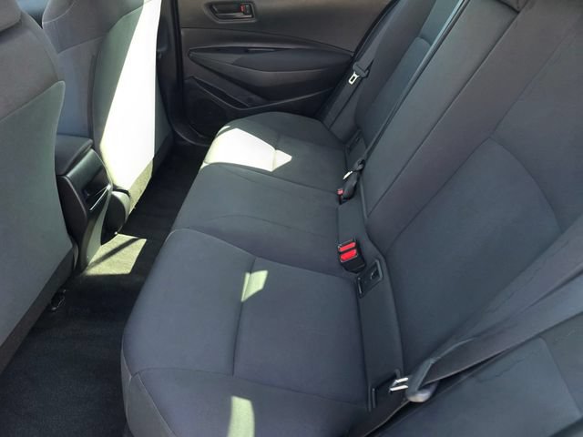 Used 2022 Toyota Corolla LE FWD image 9