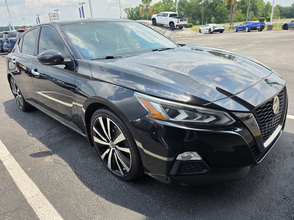 Used 2019 Nissan Altima 2.5 SR w/ SR Premium Package FWD image 2