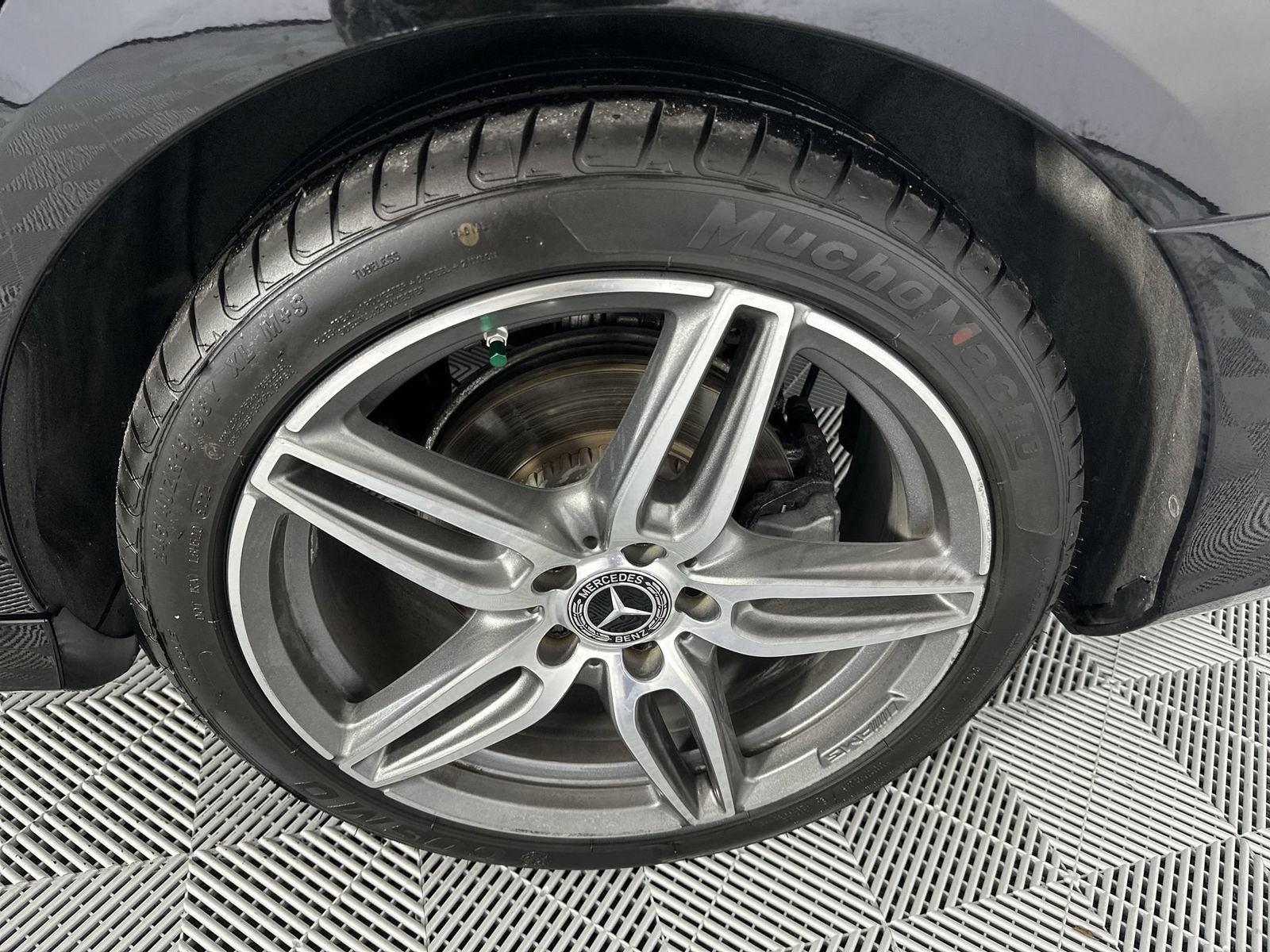 Used 2018 Mercedes-Benz E 300 image 10
