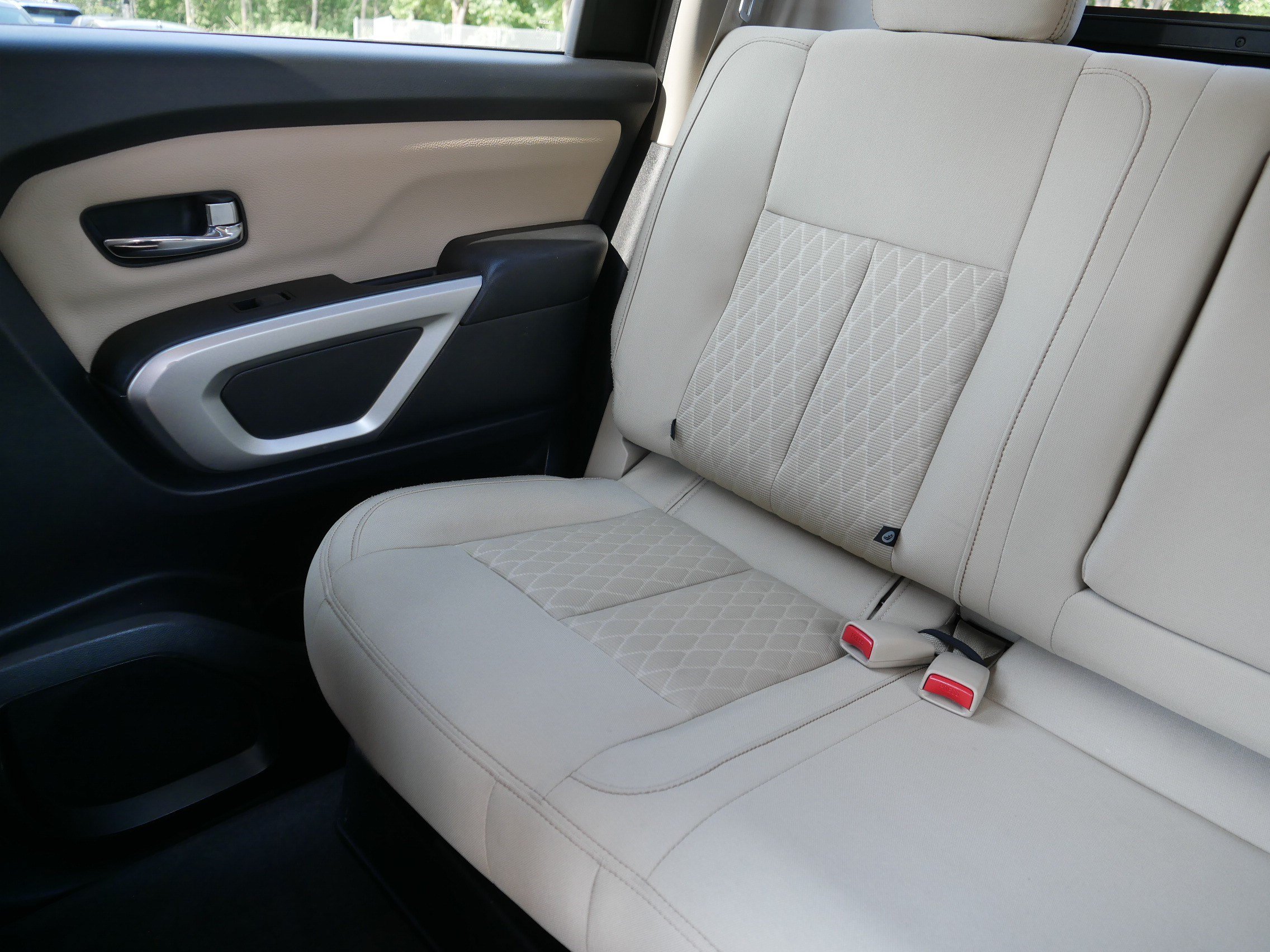 Certified 2017 Nissan Titan SV RWD image 12