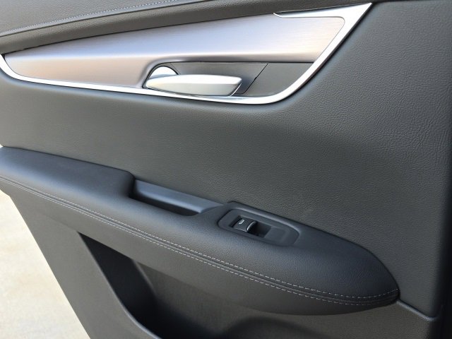 New 2025 Cadillac XT5 Luxury w/ LPO, Floor Liner Package image 19