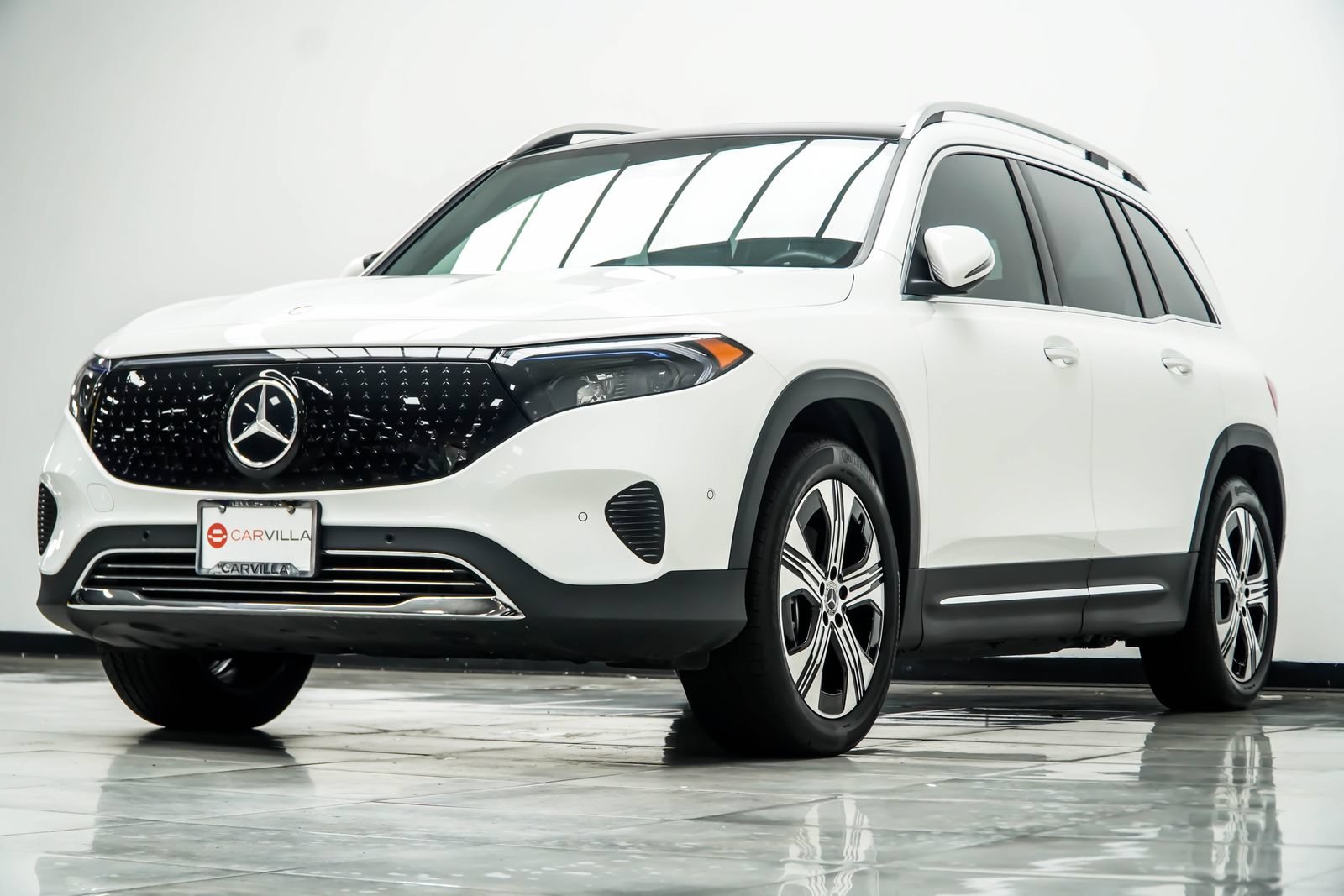 Used 2024 Mercedes-Benz EQB 350 4MATIC SUV w/ Winter Package image 10