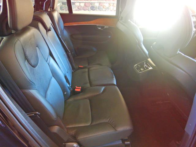 Used 2025 Volvo XC90 B6 Plus image 15