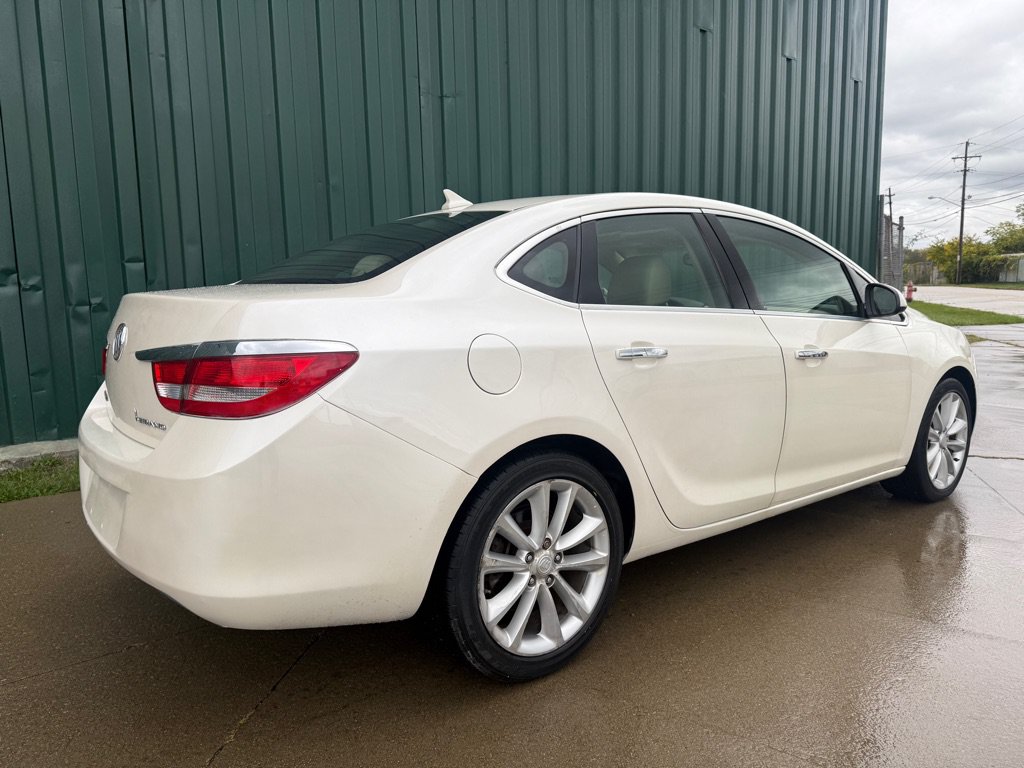 Used 2012 Buick Verano FWD image 3