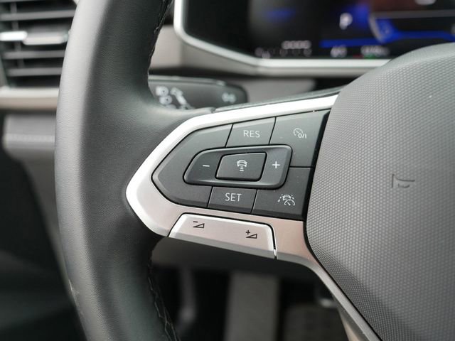 Used 2025 Volkswagen Taos SE AWD/4WD image 25