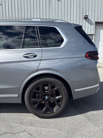 Certified 2025 BMW X7 xDrive40i w/ Premium Package AWD/4WD image 5