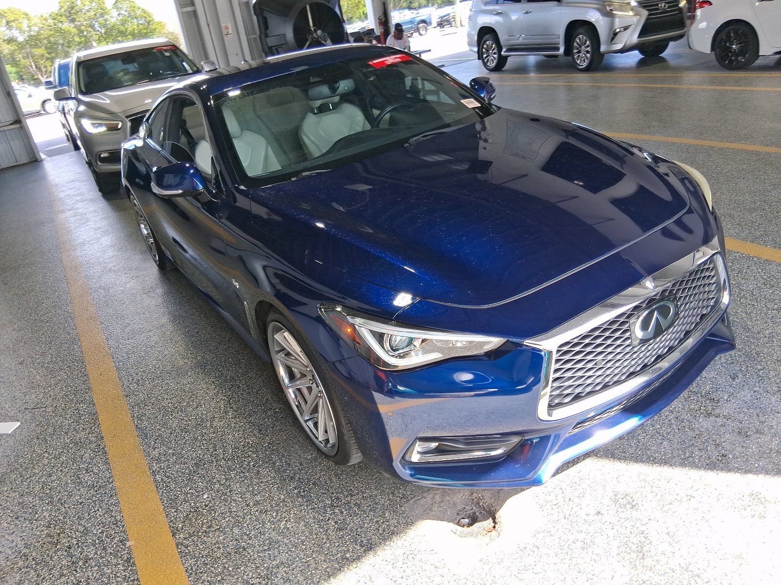 Used 2017 INFINITI Q60 3.0t w/ Premium Plus Package 3.0T RWD image 14