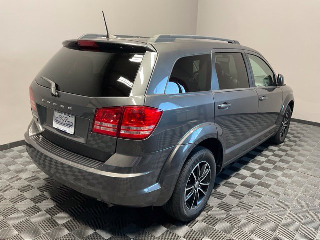 Used 2018 Dodge Journey SE w/ Connectivity Group FWD image 8