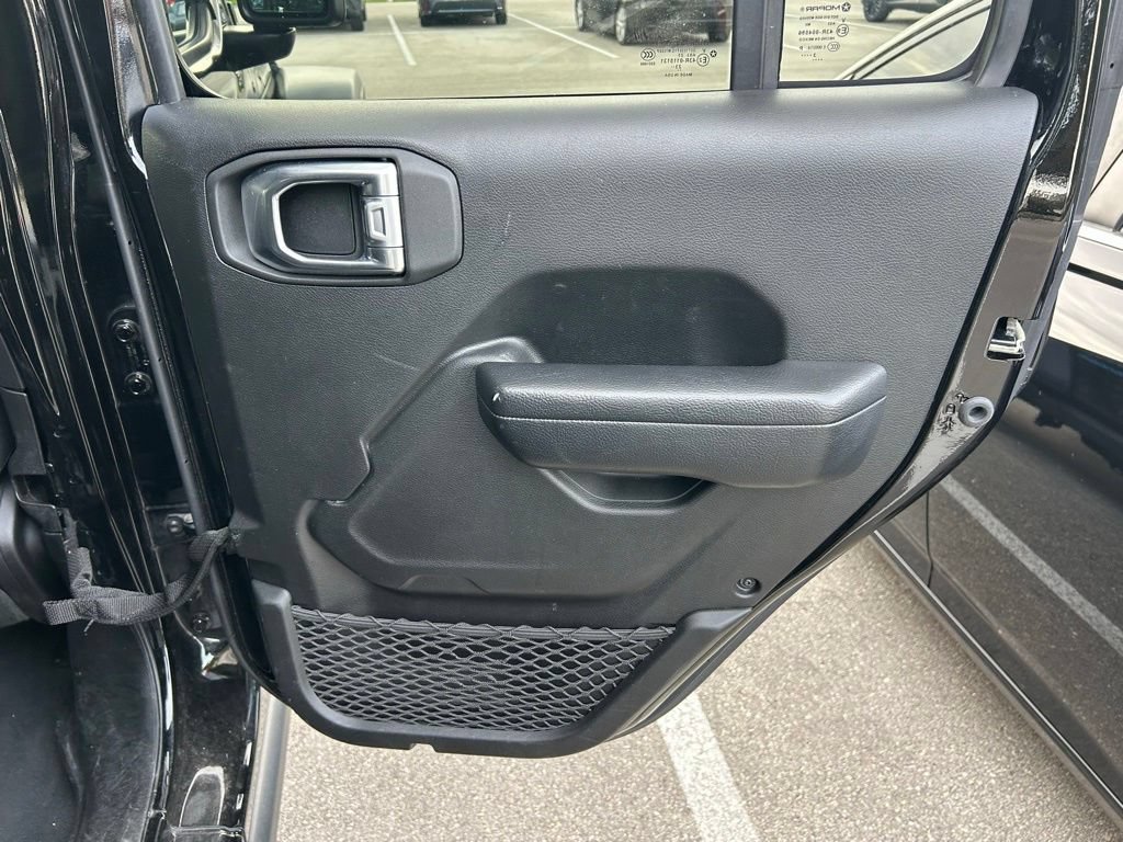 Used 2024 Jeep Wrangler Unlimited Rubicon 4xe AWD/4WD image 45